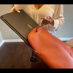 Brazilian leather elegant computer bag. Legit from Brazil. Comes in 3 colors